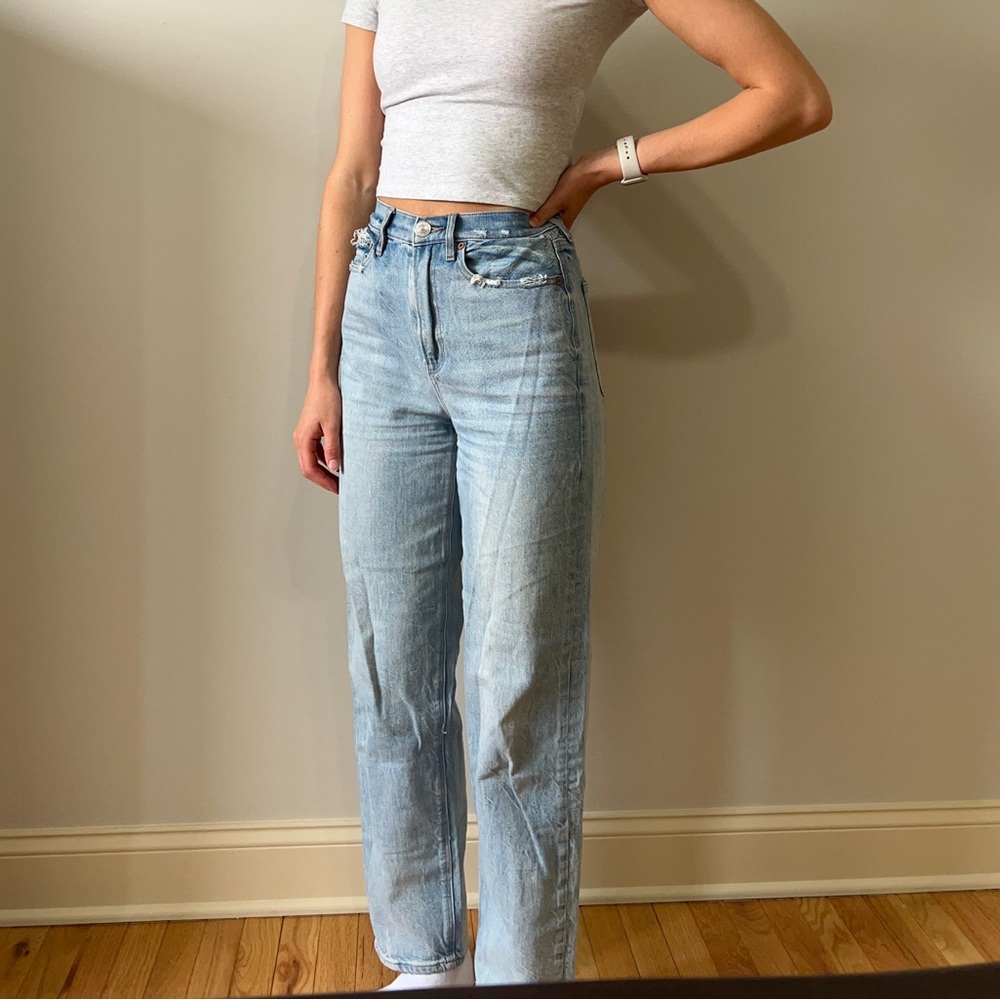 American eagle baggy light wash jean